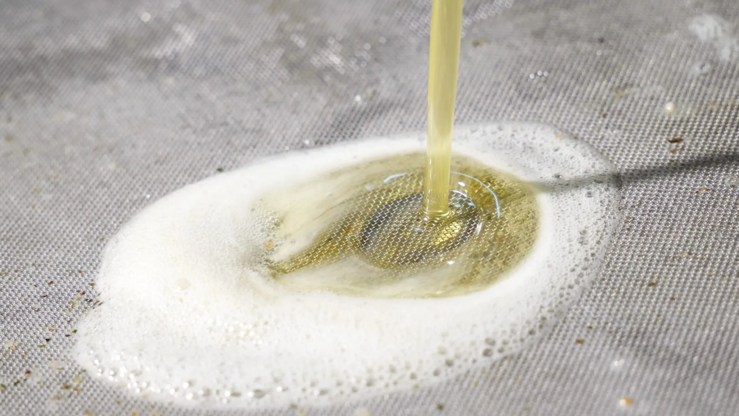 Rechtskonformität 1 Cold-pressed hemp seed oil